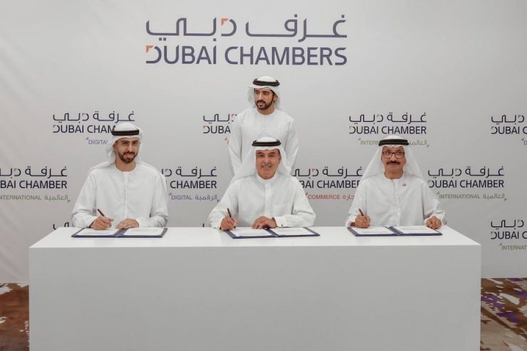 Sheikh Hamdan visits Dubai Chambers