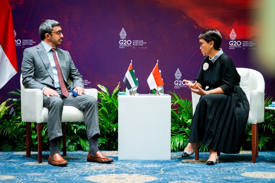 UAE foreign minister discusses bilateral cooperation with Indonesia
